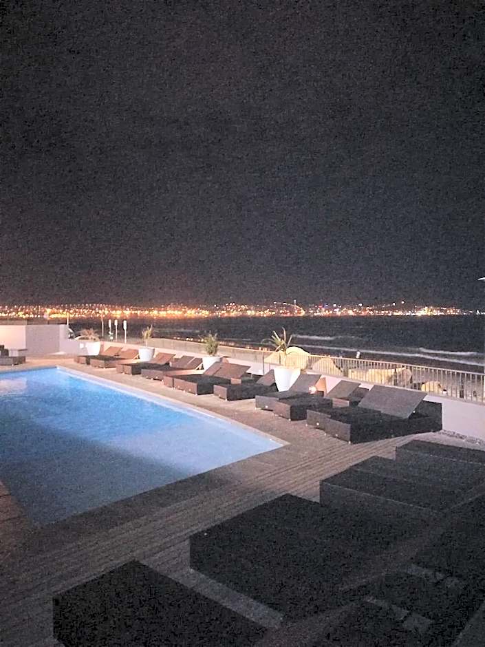 A310 Lagoon Beach Apartment & Spa