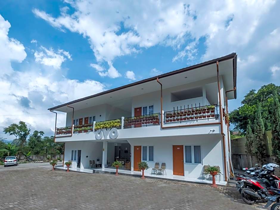 OYO 2188 Rossan Villa 4