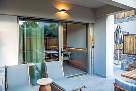 Petite Suite Garden View