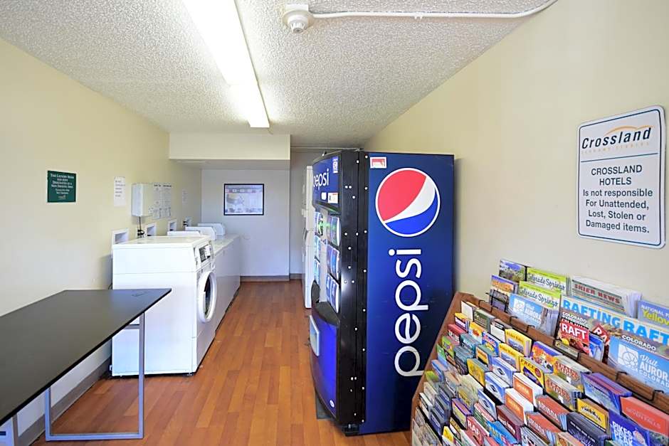 HomeTowne Studios Denver - Lakewood West