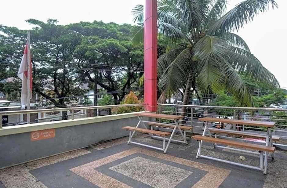 Lynt Hotel Makassar