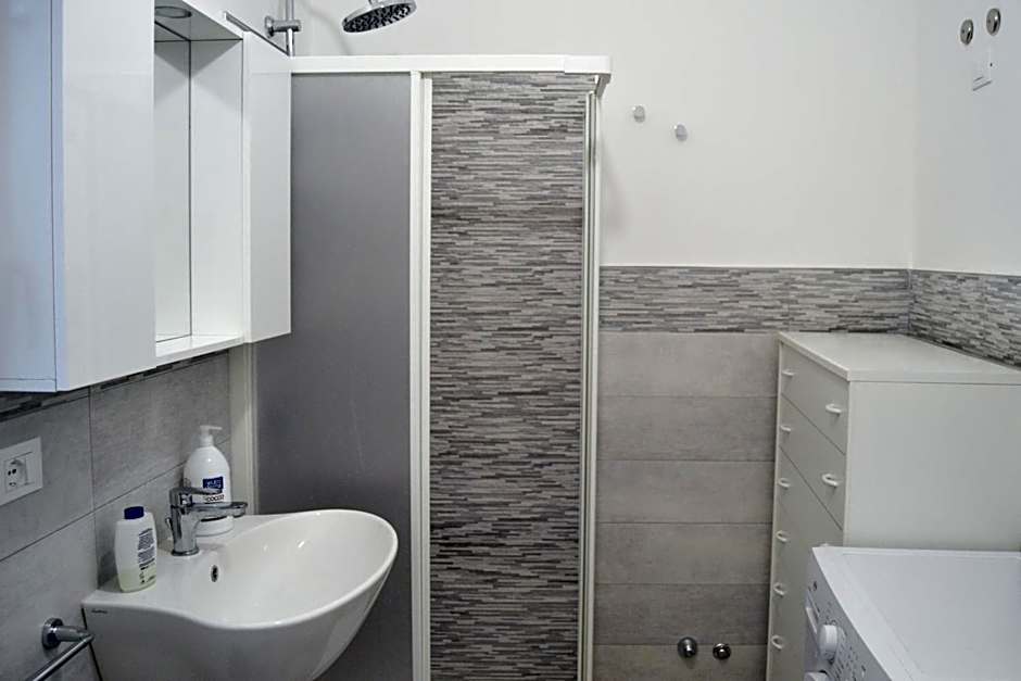 Quattroquarti Stradivari Home