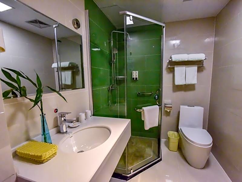 GreenTree Inn Huanggang Qichun County Railway Station Hotel