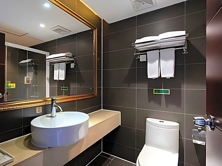 Vienna Hotel Guangzhou Shaheding Metro Station