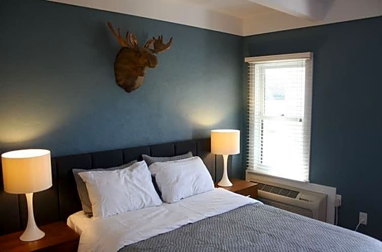 Blue Star Motel