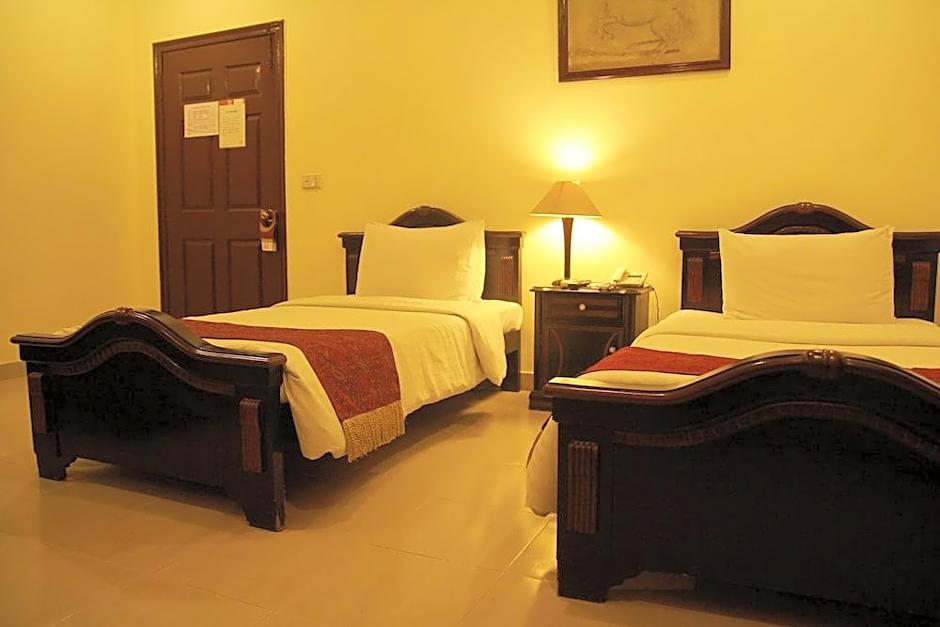 Hotel One Lalazar Multan