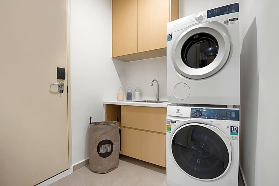 Crescent Residence 1