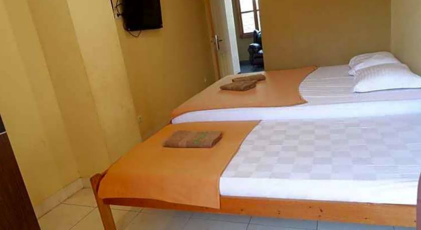 RedDoorz near Jogja City Mall 4