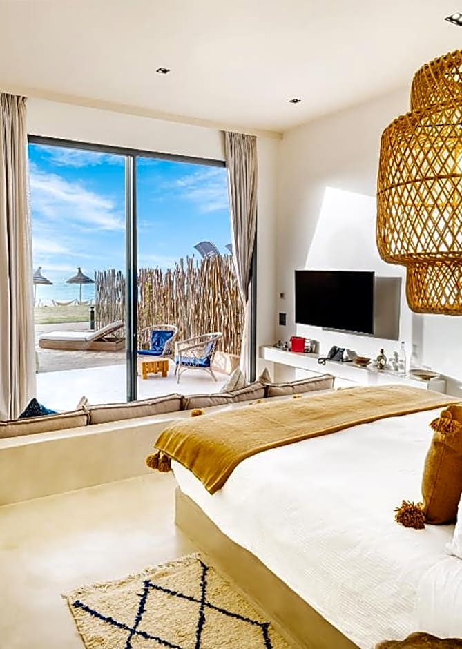Photo 1 of 12 of Deluxe Suite, Sea View