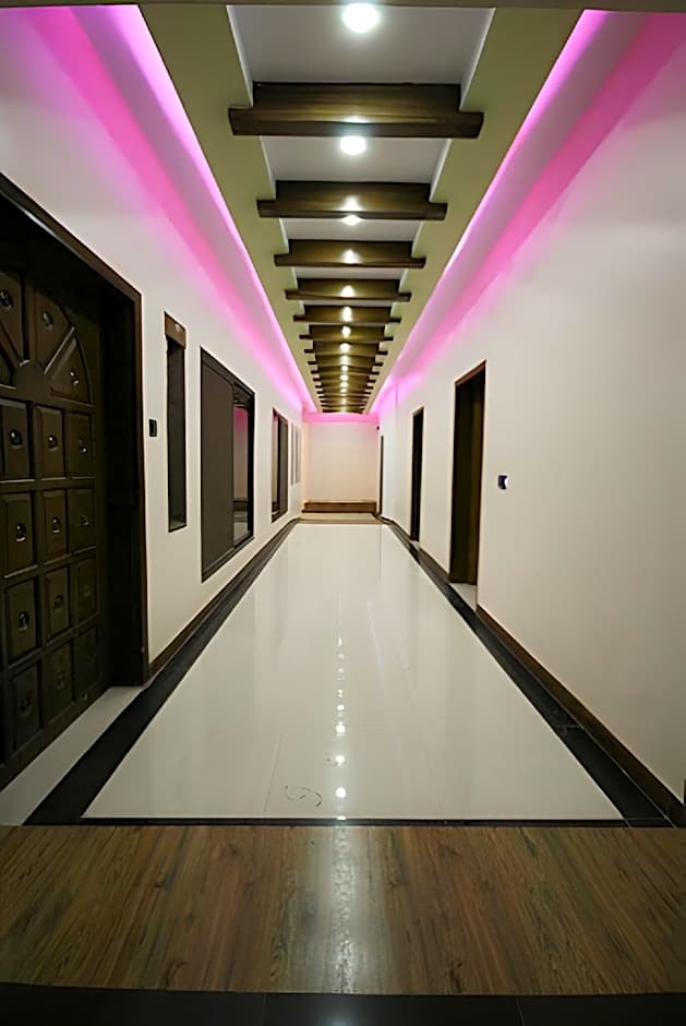Regalia Inn – Karachi, TX