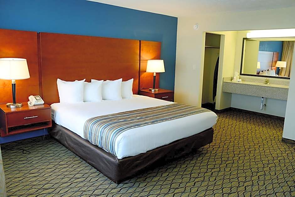 Baymont by Wyndham St. Ignace Lakefront