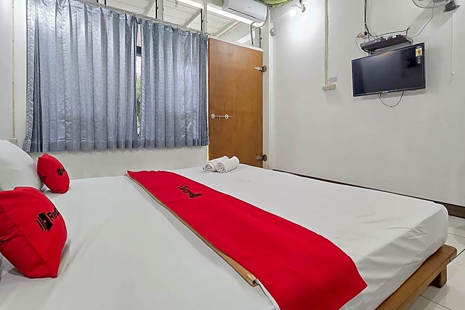 RedDoorz Syariah at Jalan RA Kosasih Sukabumi