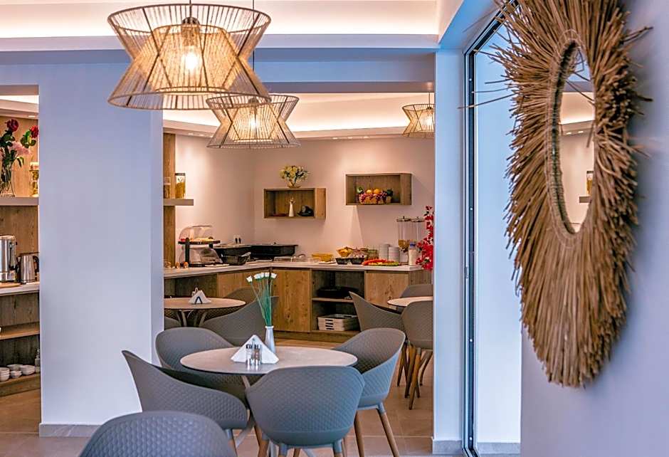 Theo Beach Hotel Apartments