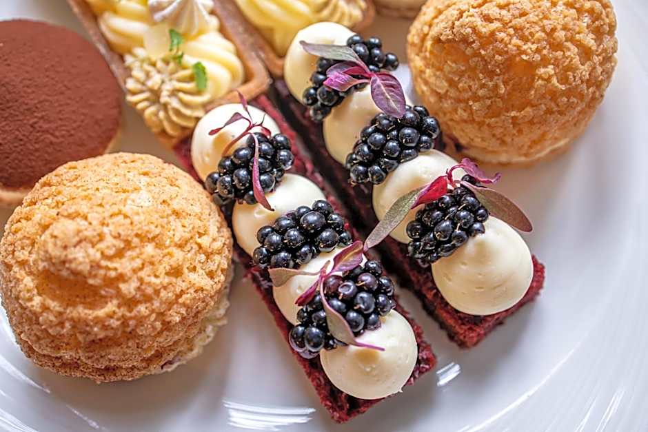 Langshott Manor - Luxury Hotel Gatwick