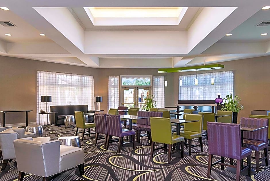 La Quinta Inn & Suites by Wyndham Ontario Airport