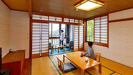Japanese-Style Family Room - Non-Smoking