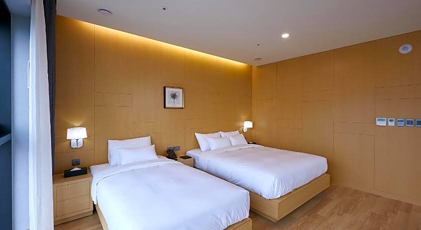 CS Hotel