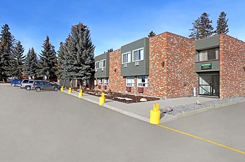 Guest House Inn & Suites