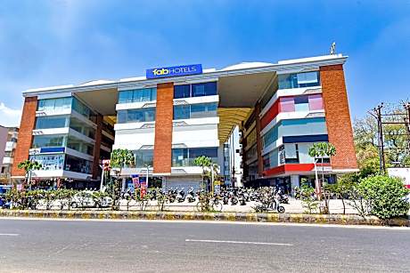 FabHotel Infinity - Infinity Arcade Pratapnagar