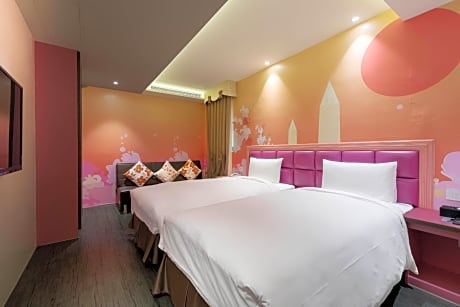 Twin Room with Private Bathroom