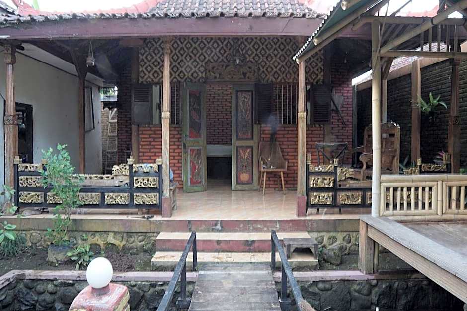 Hotel O Holy HomestayNearWisata Kopi Desa Tamansari