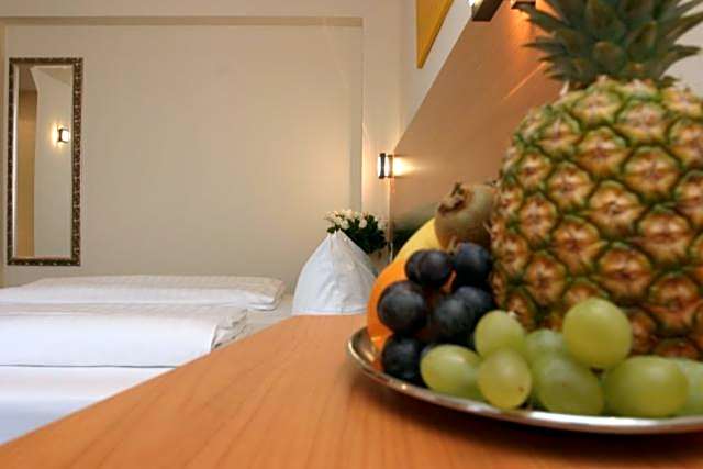 Memphis Hotel