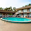 Days Inn by Wyndham St. Petersburg Central