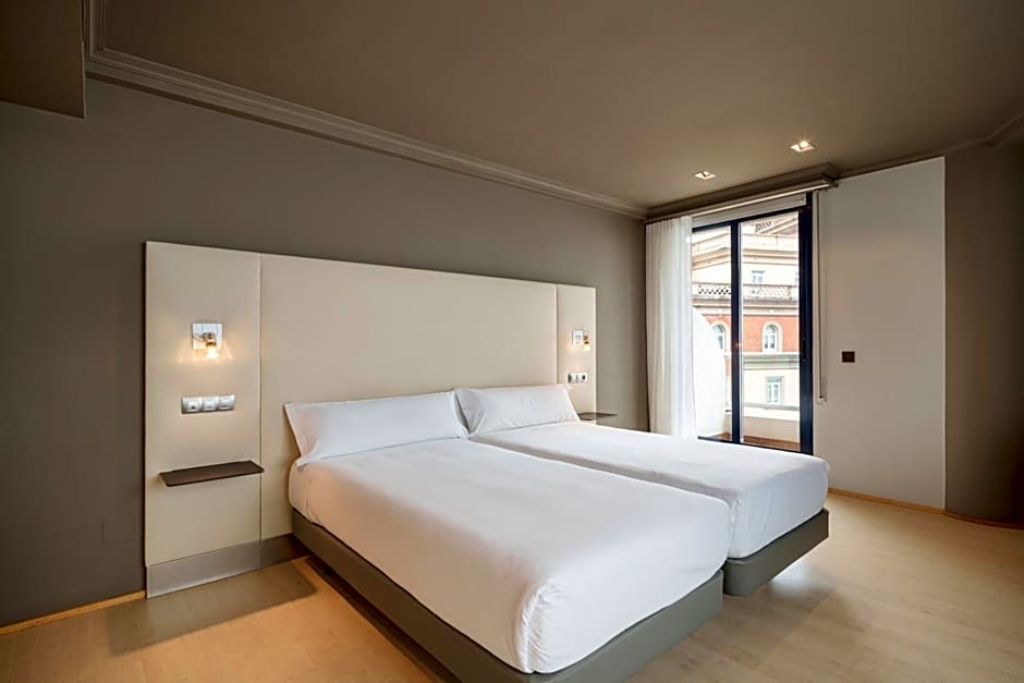 Hotel Almirante
