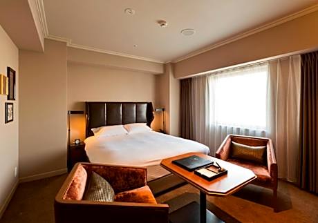 Superior Double Room with Club Lounge Access - Dinner and Breakfast Included - Tenpura Kaiseki Course - Non-Smoking
