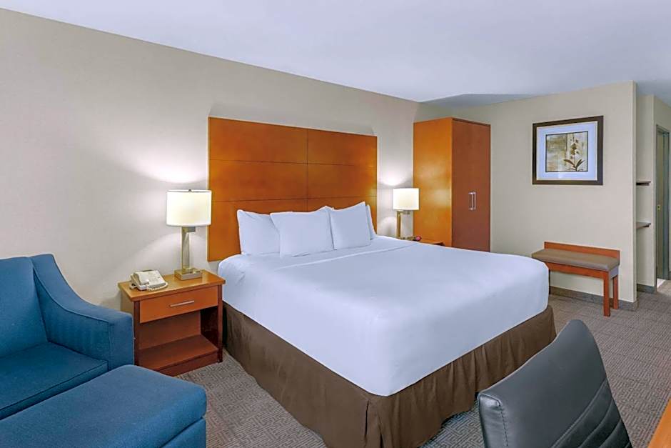 Comfort Inn & Suites Near Fallon Naval Air Station