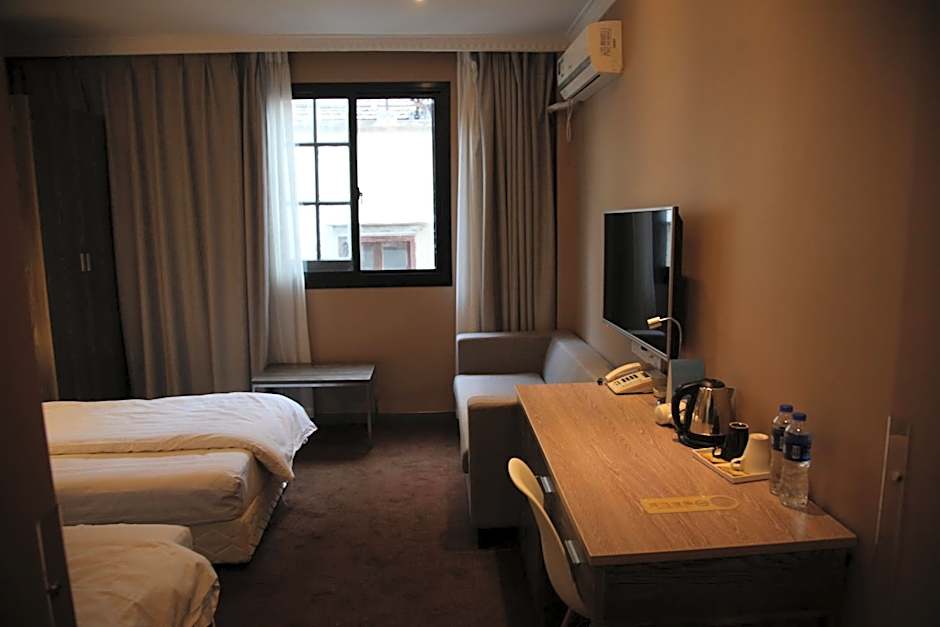Photo 1 of 10 of Deluxe 2 Beds