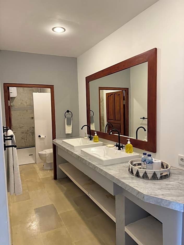 Uluwatu Stay's Deluxe Suite #9