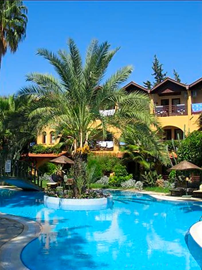 Green Paradise Beach Hotel