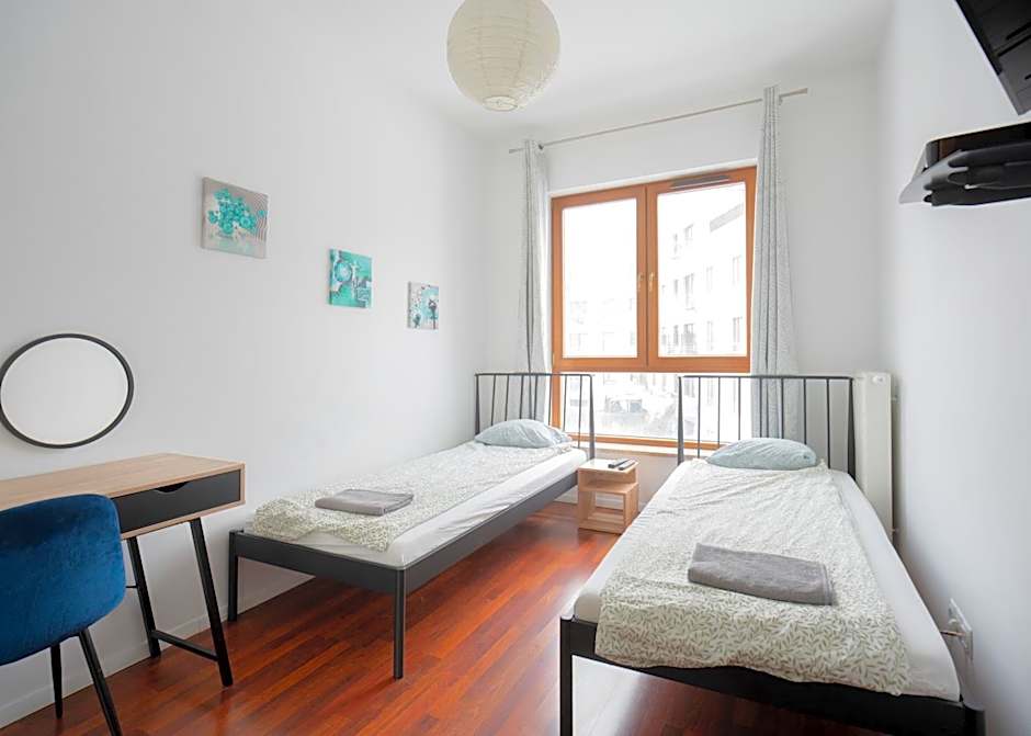 Rooms Green Rydygiera 17 own private room tv wifi