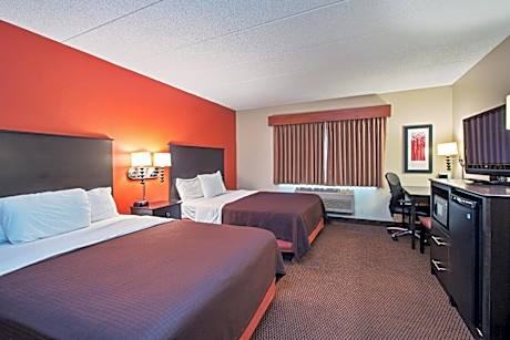 Deluxe Queen Room with Two Queen Beds - Non-Smoking