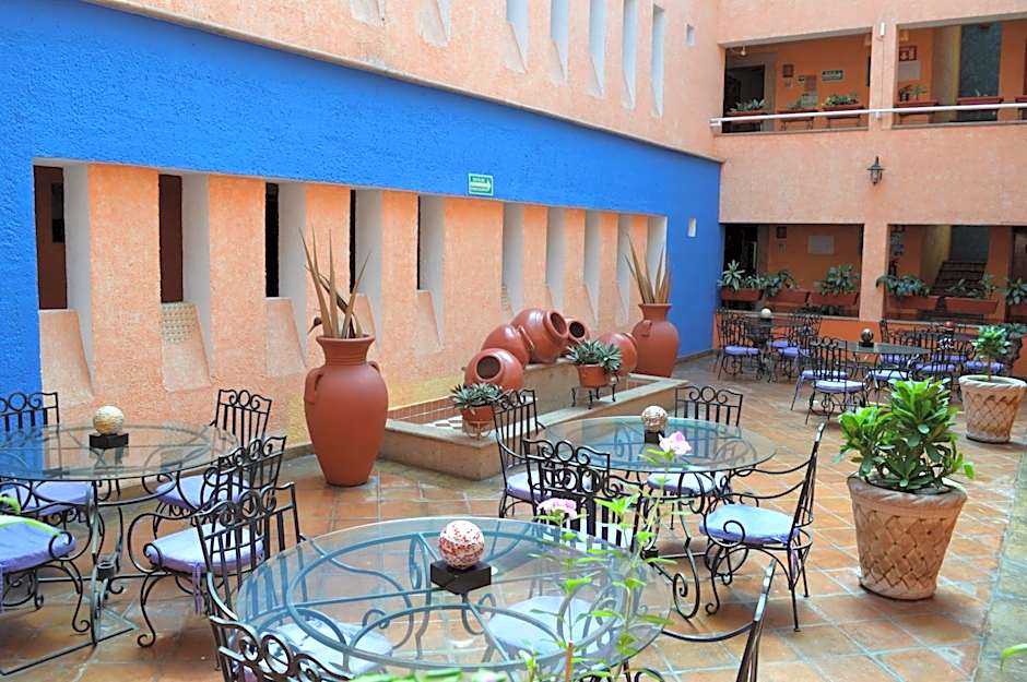 Hotel La Rienda Mision Tequillan