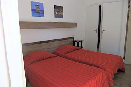 Triple Room with Garden View