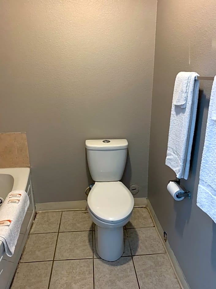 Royal Inn & Suites