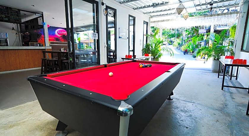 Eclipse Hostel and Bar