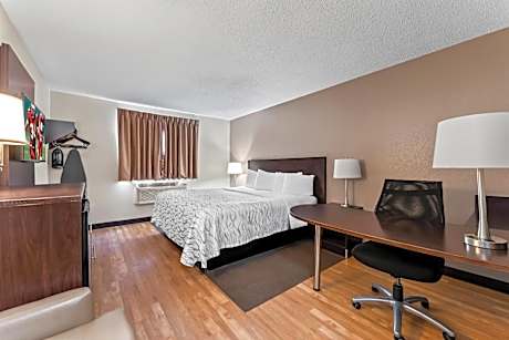 Deluxe King Room Smoke Free