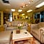 R Nite Star Inn and Suites -Home of the Cowboys & Rangers