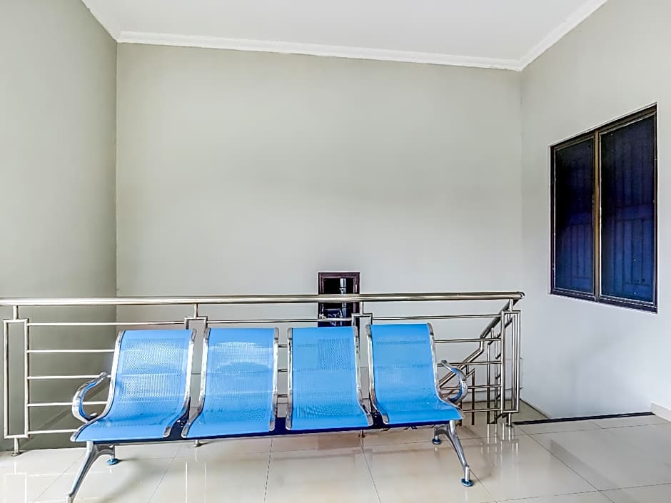 OYO 90927 Homestay Tentrem 2