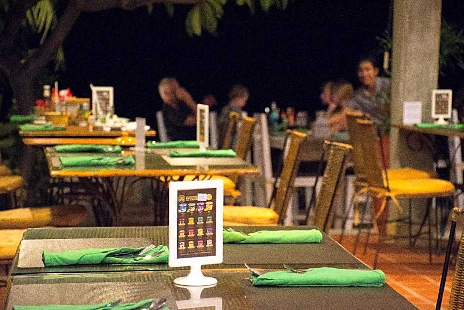 Sea Memories White Sand Beach Hotel