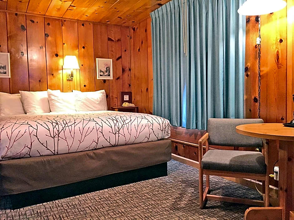 Park Motel and Cabins