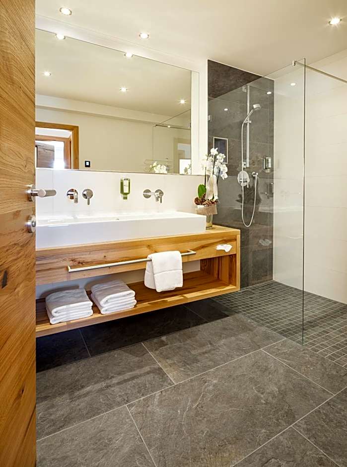 Hotel Almschlössl & Schrotteralm