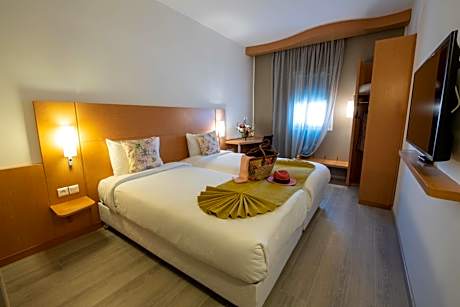 Superior Twin Room With Pool View