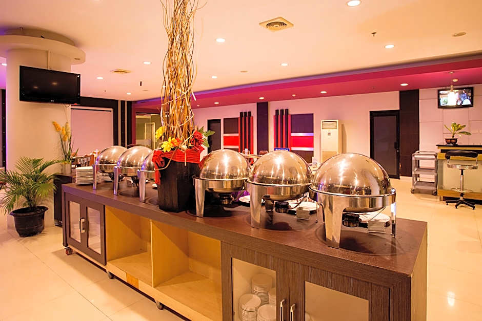 Aston Ketapang City Hotel