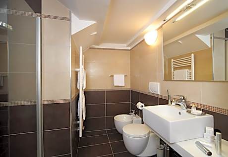 Quadruple Classic Room
