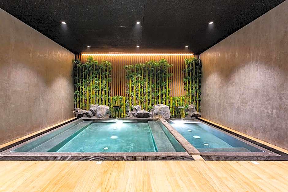 The Gems Mining Pool Villas Pattaya