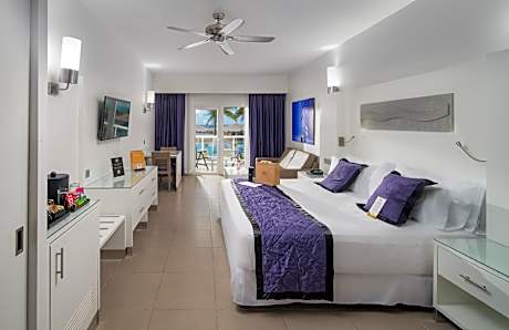 Oceanfront Junior Suite - Elite Club